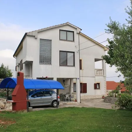 Apartamento With A Parking Space - Pobri, - 7851 Opatija