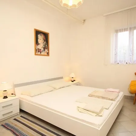 With A Parking Space - Pobri, - 7851 Apartamento *